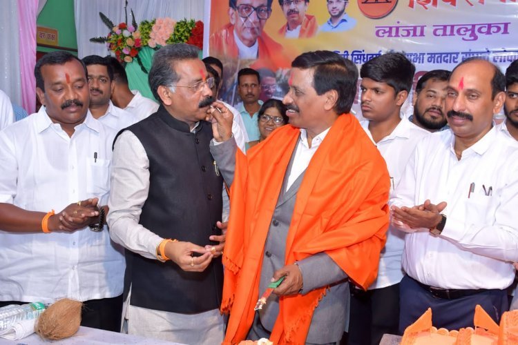 आता चौकार तूच ठोकायचा आहेस..  खा.राऊतांनी दिले उमेदवारीचे संकेत