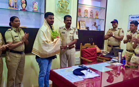 दागिने असलेली बॅग परत केल्याबद्दल ओंकार यांचा लांजा पोलीस स्थानकातर्फे सत्कार